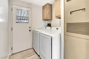105 Monaco, Santa Ana, CA 92703 - Photo 12