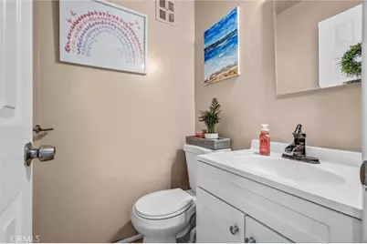 10761 Magnolia Avenue #101, Anaheim, CA 92804 - Photo 18