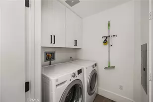 402 Rockefeller, Irvine, CA 92612 - Photo 32