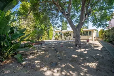 5876 W 75th, Los Angeles, CA 90045 - Photo 28