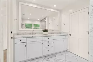 11365 Thurston Pl, Los Angeles, CA 90049 - Photo 14