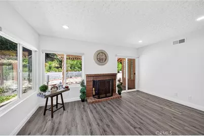 404 Continental Ct, Newbury Park, CA 91320 - Photo 6