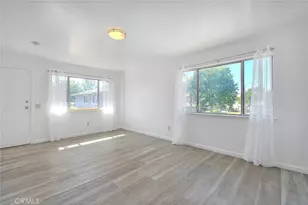 1104 S Mantle Ln, Santa Ana, CA 92705 - Photo 12