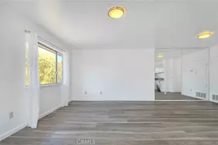 1104 S Mantle Ln, Santa Ana, CA 92705 - Photo 14