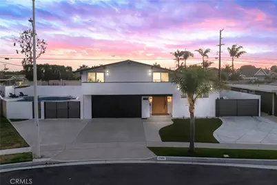 17451 Avalon, Huntington Beach, CA 92647 - Photo 2
