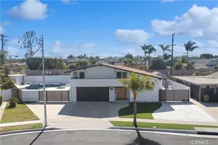 17451 Avalon, Huntington Beach, CA 92647 - Photo 4