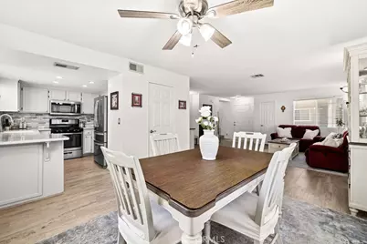 11413 216th, Lakewood, CA 90715 - Photo 8