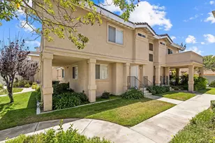 11413 216th, Lakewood, CA 90715 - Photo 2