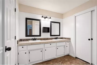 3000 Verdant Court, Bakersfield, CA 93309 - Photo 16