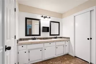 3000 Verdant Ct, Bakersfield, CA 93309 - Photo 16
