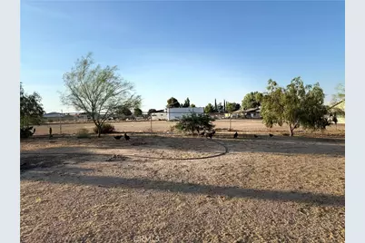 11910 Hawthorne, Hesperia, CA 92345 - Photo 22