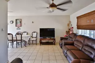 2302 W La Verne Ave, Santa Ana, CA 92704 - Photo 14