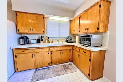 243 E Harrison Avenue, Pomona, CA 91767 - Photo 12
