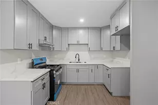 1329 W 88th, Los Angeles, CA 90044 - Photo 28