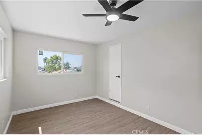 1329 W 88th, Los Angeles, CA 90044 - Photo 32