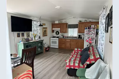 124 Cottonwood Lane, Seal Beach, CA 90740 - Photo 6