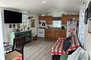 124 Cottonwood Ln, Seal Beach, CA 90740 - Photo 6