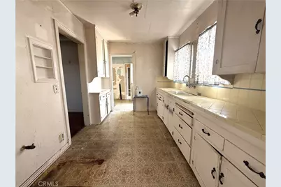 2211 W 79th Street, Inglewood, CA 90305 - Photo 8