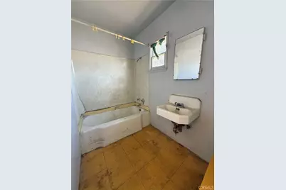 2211 W 79th Street, Inglewood, CA 90305 - Photo 28