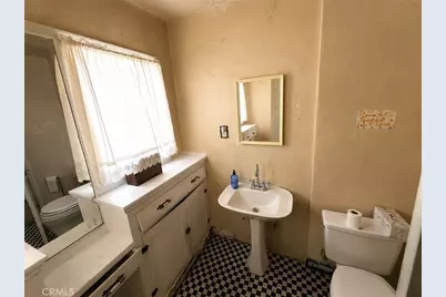 2211 W 79th Street, Inglewood, CA 90305 - Photo 16