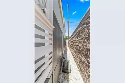 4925 Holly, Long Beach, CA 90805 - Photo 6