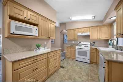 1001 Lambert Road #10B, La Habra, CA 90631 - Photo 10