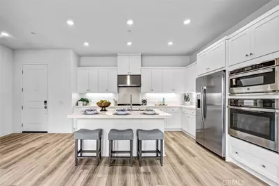 105 Baluster, Irvine, CA 92618 - Photo 6