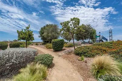 11916 Manzanilla Lane, Los Angeles, CA 90047 - Photo 32