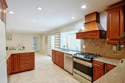 8563 Amazon River, Fountain Valley, CA 92708 - Photo 12