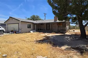 2892 Benito, Mojave, CA 93501 - Photo 2