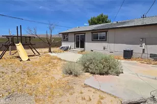 2892 Benito, Mojave, CA 93501 - Photo 4