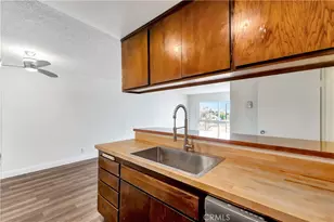 5585 E Pacific Coast Hwy, Long Beach, CA 90804 - Photo 8