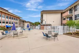 5585 E Pacific Coast Hwy, Long Beach, CA 90804 - Photo 28