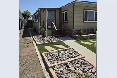 1560 Massachusetts #21, Riverside, CA 92507 - Photo 2