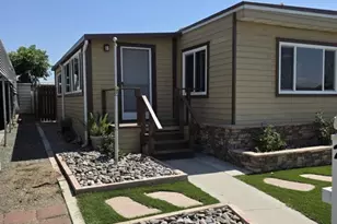 1560 Massachusetts, Riverside, CA 92507 - Photo 2