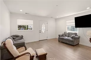 339 E 103 St, Los Angeles, CA 90003 - Photo 4
