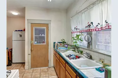 3830 S Figueroa Street, Los Angeles, CA 90037 - Photo 8