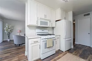 700 W La Veta, Orange, CA 92868 - Photo 6