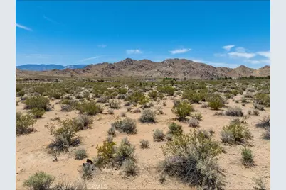 30330 Exeter Street, Lucerne Valley, CA 92356 - Photo 10