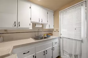 646 S Grand St, Orange, CA 92866 - Photo 8
