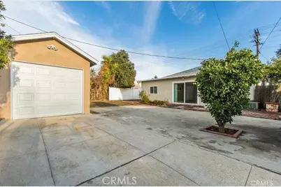 12955 Montague, Los Angeles, CA 91331 - Photo 6