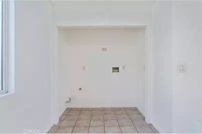 1585 E 48th Place, Los Angeles, CA 90011 - Photo 4
