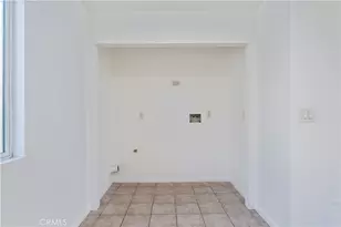1585 E 48th Pl, Los Angeles, CA 90011 - Photo 4