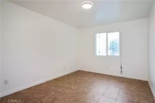 1585 E 48th Pl, Los Angeles, CA 90011 - Photo 10