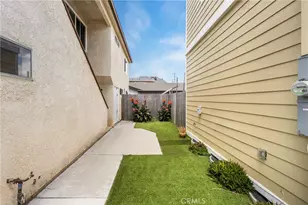17041 B Lane, Huntington Beach, CA 92647 - Photo 26