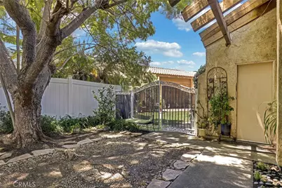 175 S Woodlawn Drive, Orange, CA 92869 - Photo 18