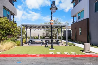 669 S Lyon Street, Santa Ana, CA 92705 - Photo 60