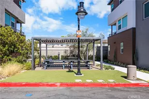 669 S Lyon St, Santa Ana, CA 92705 - Photo 60