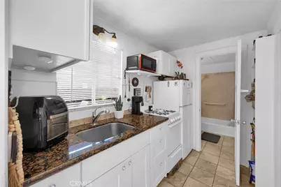 126 126 1/2 N Yale Avenue, Fullerton, CA 92831 - Photo 40