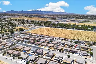 13042 Whispering Creek Way, Victorville, CA 92395 - Photo 18